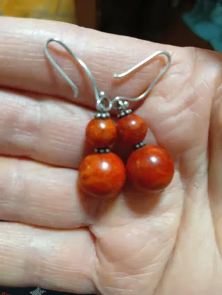Pendientes de plata de coral rojo