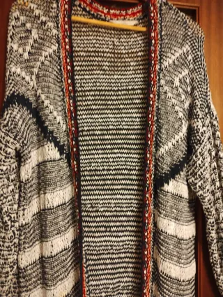 Chaqueta larga tejida