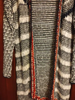 Chaqueta larga tejida