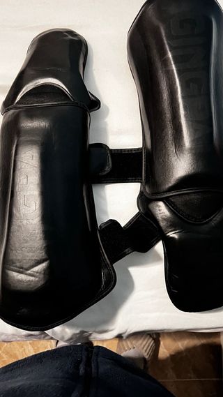 Guantes y Tibiales Boxeo/Muay Thai los tibiales