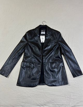 Blazer efecto piel oversize negro