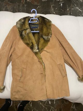 Abrigo imitación piel vuelta Magna Talla 42