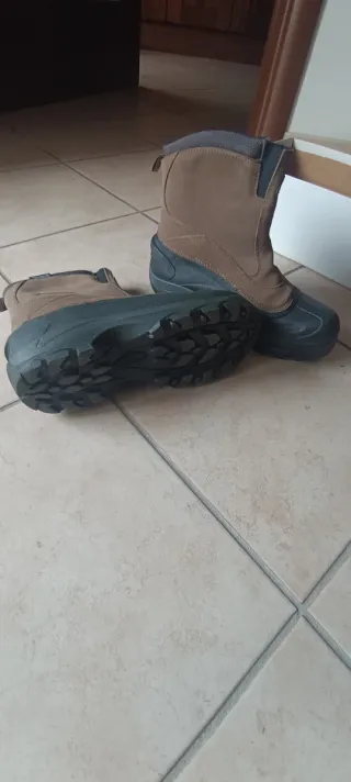 Stivali da neve Columbia marroni e neri