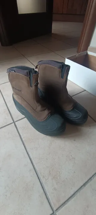 Stivali da neve Columbia marroni e neri