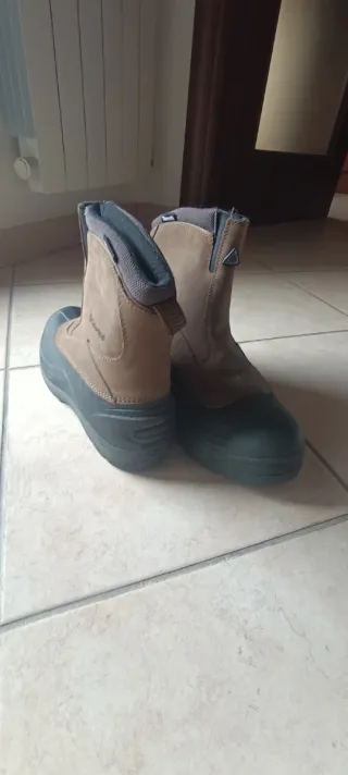 Stivali da neve Columbia marroni e neri