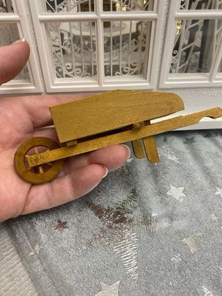 Carrettina per casa delle bambole in miniatura in stile rustico