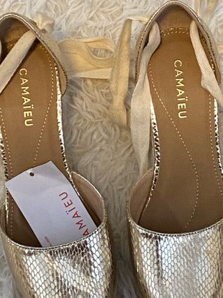 Valencianas doradas Camaieu talla 38