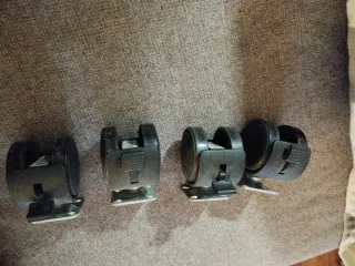 4 Ruedas Negras con Freno