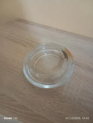 Posacenere in vetro trasparente