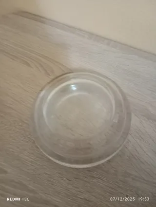 Posacenere in vetro trasparente