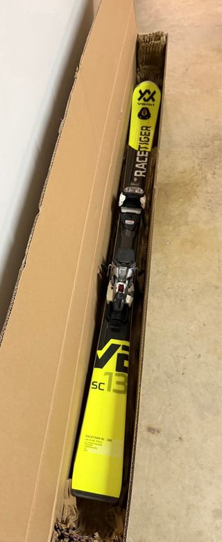 Esquís VOLKL RACETIGER SC 2020 + Fijaciones Motion
