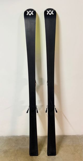 Esquís VOLKL RACETIGER SC 2020 + Fijaciones Motion