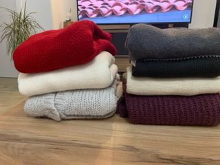 Maglie varie, taglia M, ogni lotto 12 euro