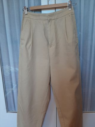 Pantalones beige