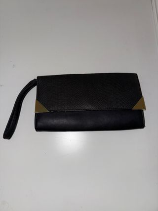 Bolso cartera negro y dorado