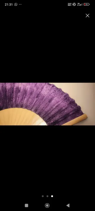 2 abanicos uno lila y otro naranja