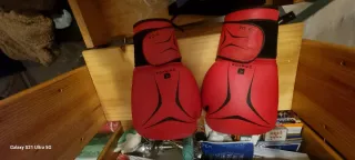 Guantes de boxeo, saco y para colgar