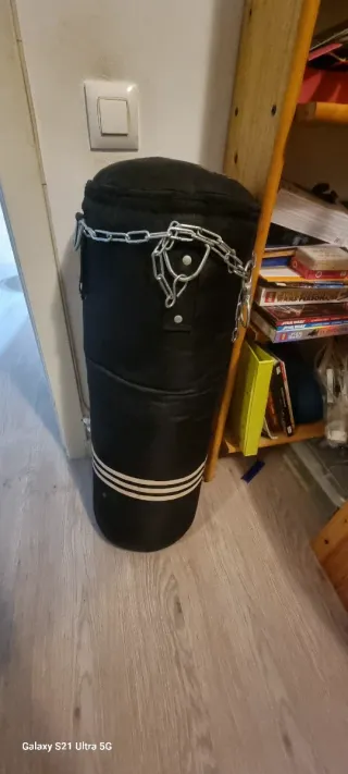 Guantes de boxeo, saco y para colgar