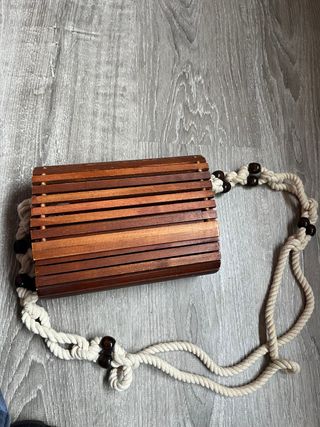 Bolso de madera Zara