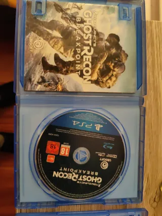 2 Giochi PS4: Ghost Recon e God of War