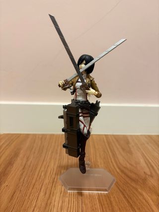 Figuras Ataque a los Titanes Levi, Mikasa, Eren...