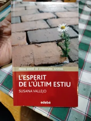 Premi EDEBÉ de Lit. Juvenil 2011: Lesperit de ...