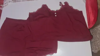 Conjunto pijama 3 piezas rojo encaje