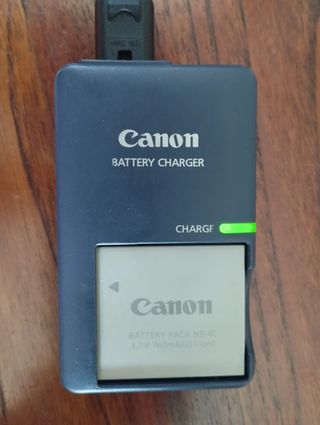 Cámara Canon Ixus 50 + Accesorios