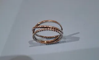 Anillo plata cruzado diseño bolitas