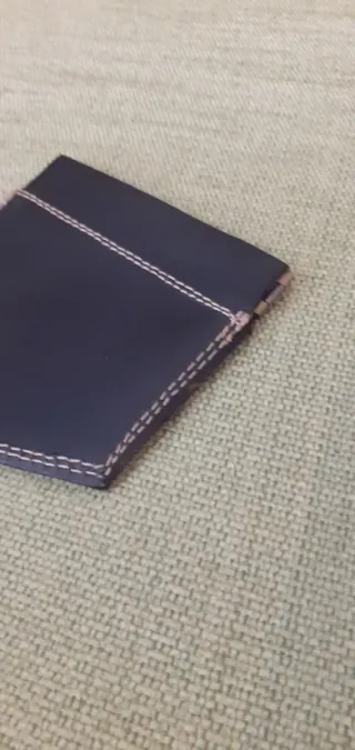 Monedero de piel auténtica