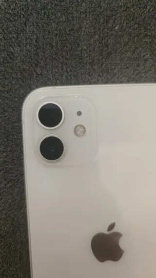 iPhone 12 128gb + fundas