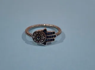 Anillo Mano de Fátima con circonitas azu
