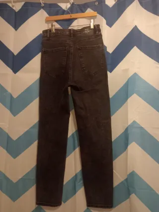 Pantalón Stradivarius Gris