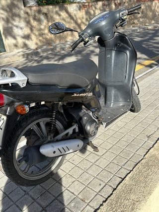 Honda Scoopy 100