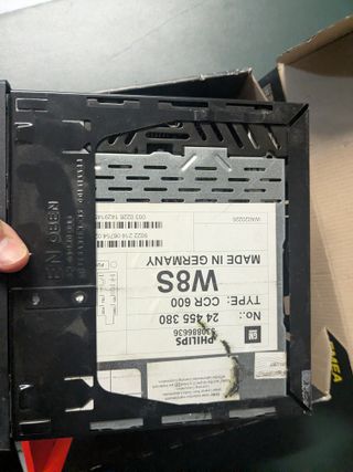 Parrot RKi8400 Manos Libres Coche