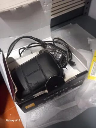 Cámara Samsung Zoom Lens 10x Negra