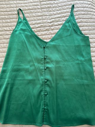 Top verde Mango tirantes botones talla M