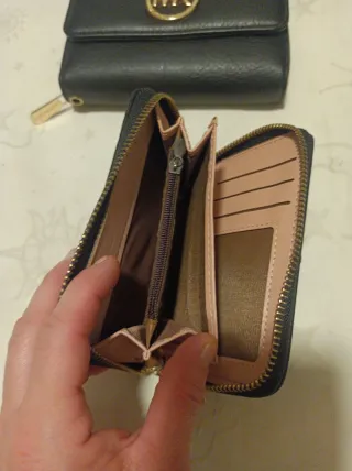 Lote 2 Carteras Negras y Doradas