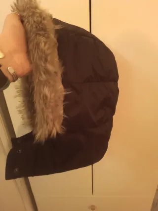 Capucha anorak negra con pelo