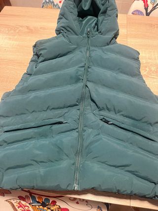 Chaleco acolchado Zara niño verde T 13-14