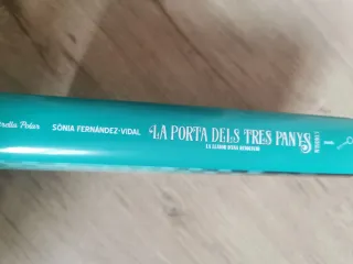 La porta dels tres panys