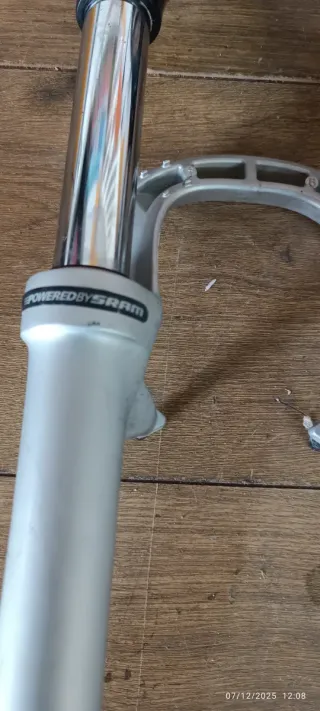 Suspensão RockShox Aro 26