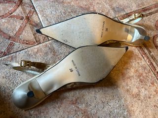 Zapatos y bolso de vintage dorados