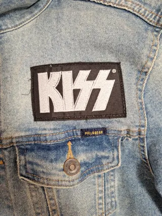 Chaqueta vaquera con parches