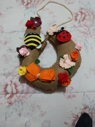 Ghirlanda fuori porta in pannolenci