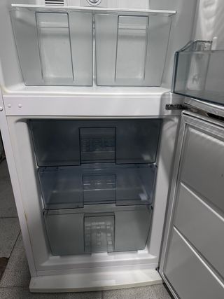 Nevera combi benavent con garantía transporte