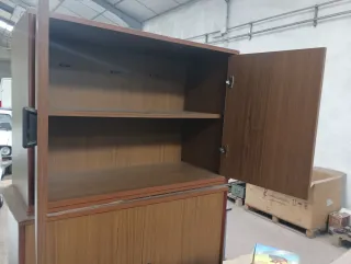 Sillas de oficina marrones