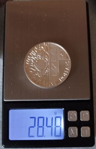 Moneta in argento proof Giubileo d'Oro di Elisabetta II 2002