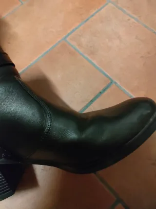 Stivaletti neri donna