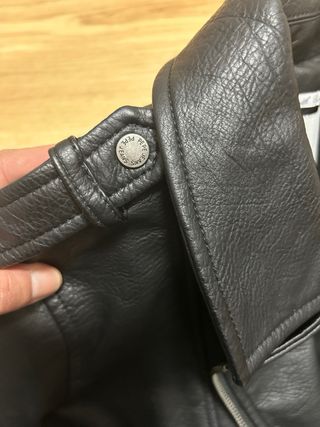 Cazadora polipiel negra Pepe Jeans